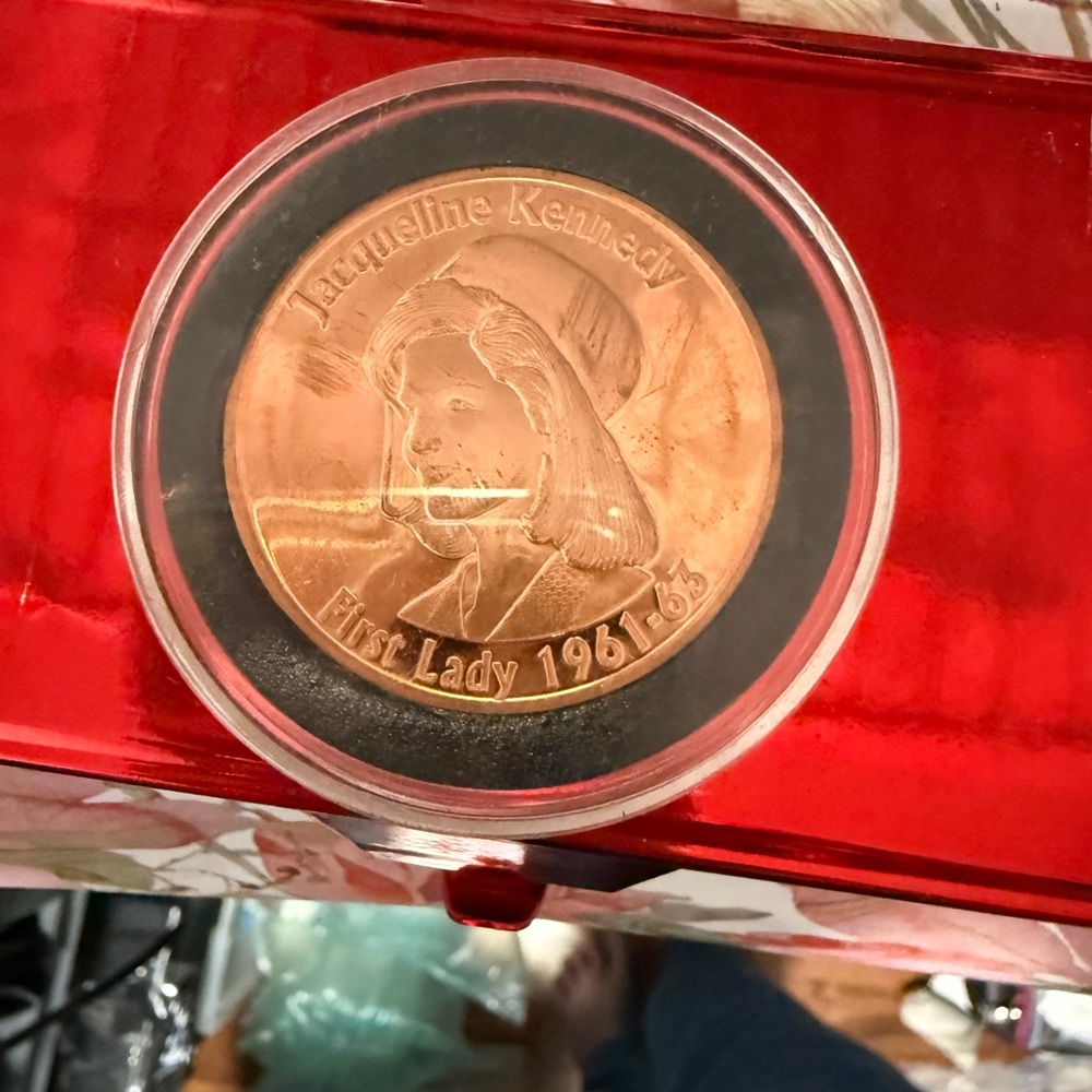 First Lady Jackie Kennedy pure Copper Coin never opened